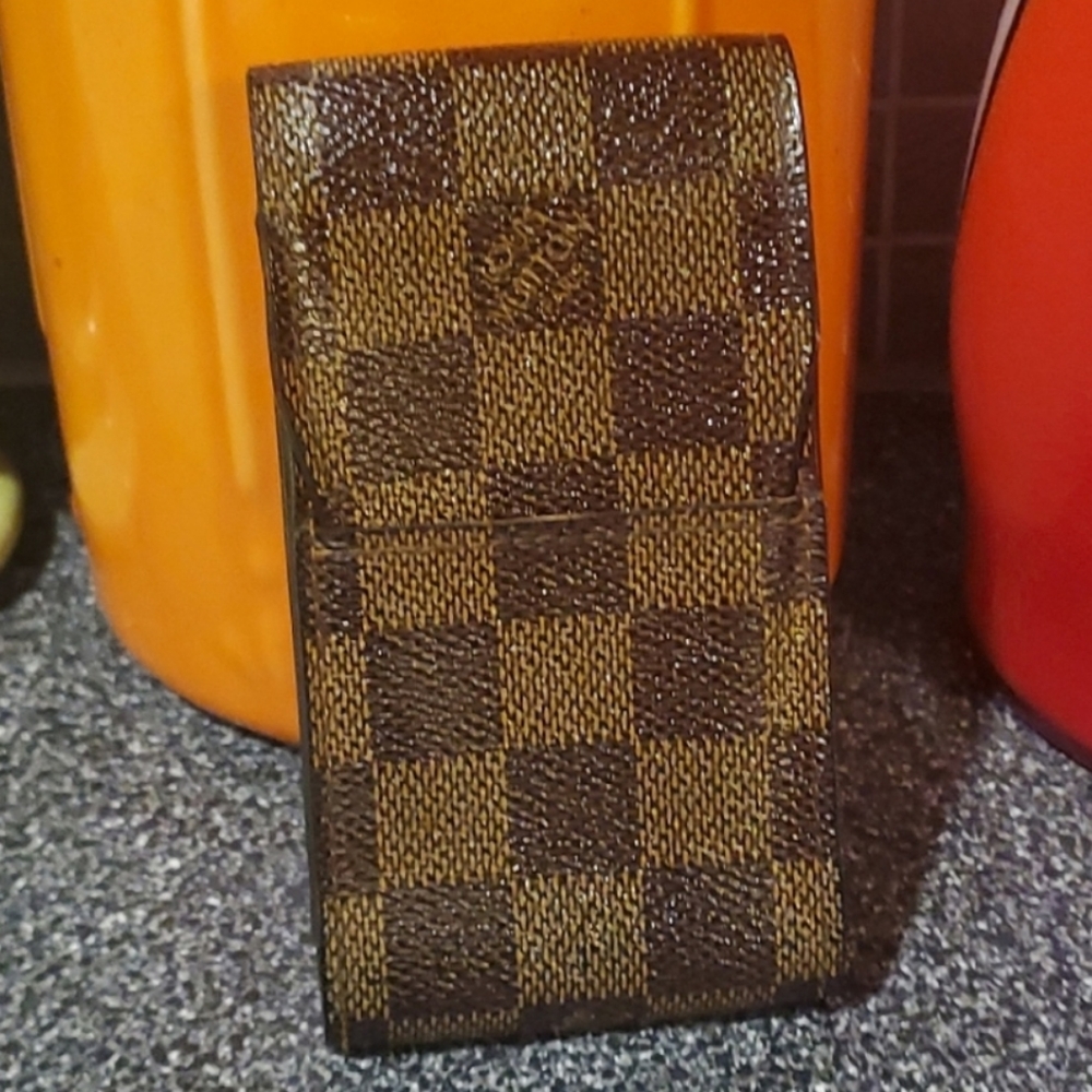 Louis Vuitton Damier Ebone Case